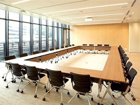 口の字形式(28席)の写真